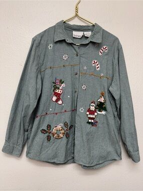 Casey & Max Green Embroidered Holiday Button-Down Shirt